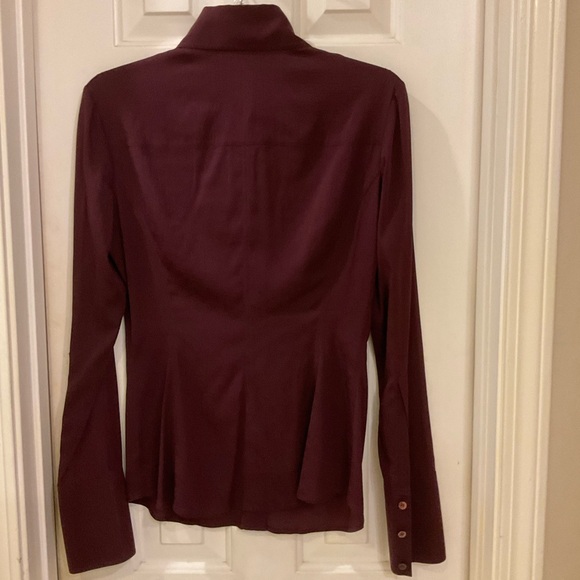 Gucci Long Sleeve Button Front, Fold Down Collar, Maroon Blouse, Size 44 / Small - Picture 10 of 14